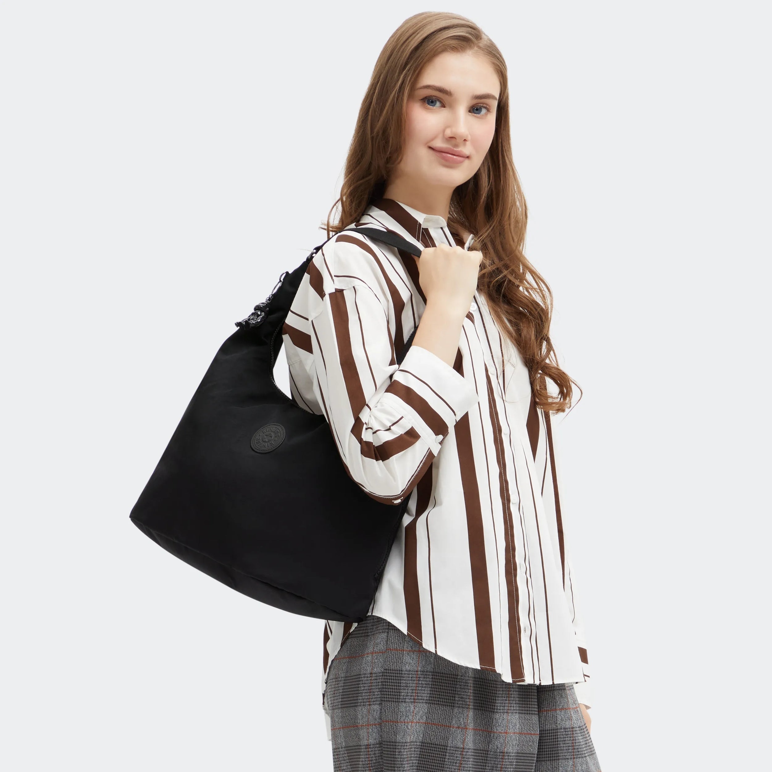 Eanna Zip Shoulder Bag - Infinite Black
